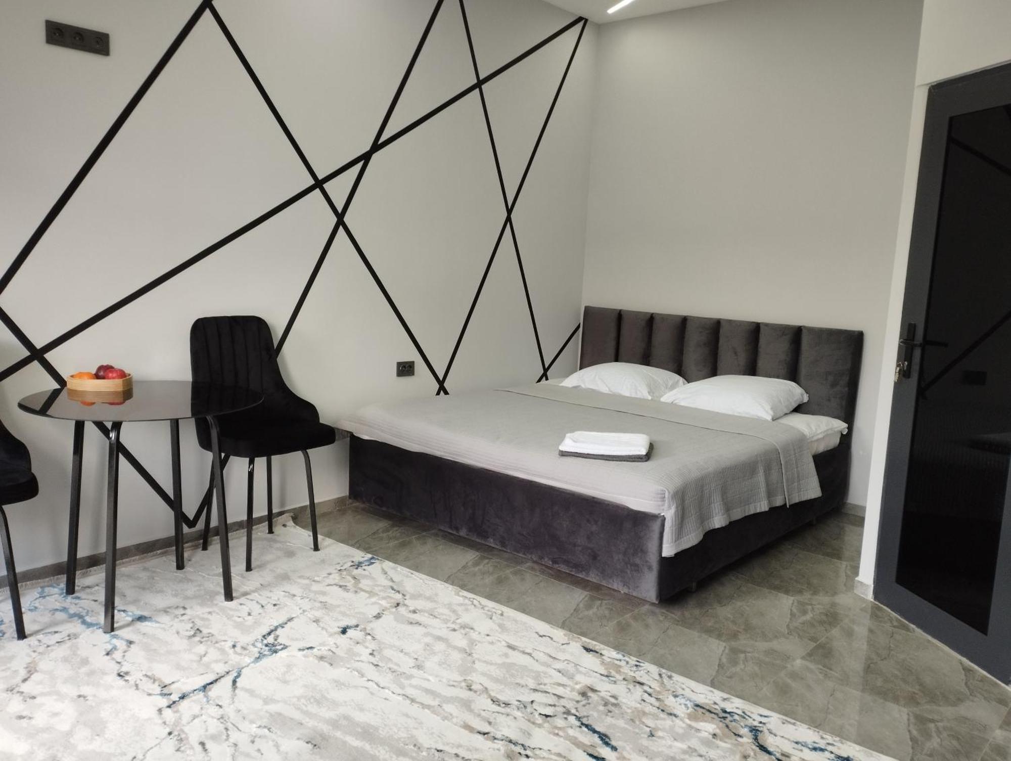 Lumi Hotel Bisjkek Buitenkant foto